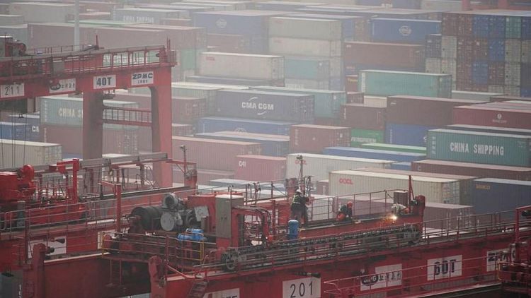 China registra la mayor caída de exportaciones e importaciones en más de dos años
