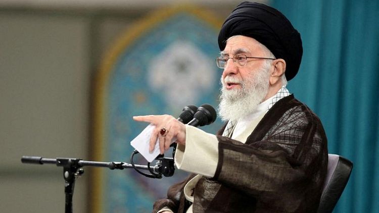 La hermana del líder iraní condena su gobierno e insta a la Guardia Revolucionaria a desarmarse: carta