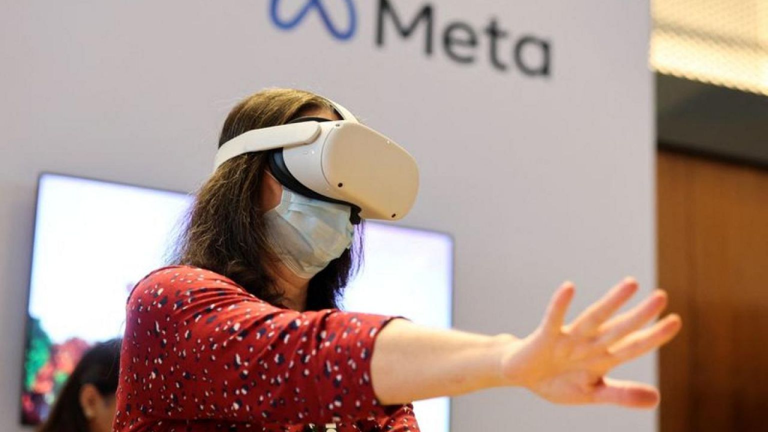 Meta battles U.S. antitrust agency over future of virtual reality