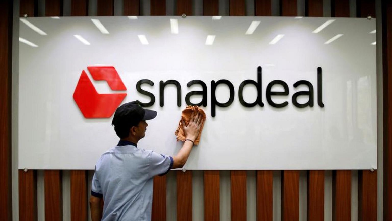 Exclusive-India's Snapdeal to shelve $152 million IPO amid tech stocks rout