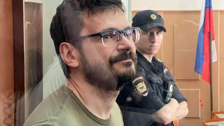 Un opositor ruso es declarado culpable de dar "información falsa" sobre ejército -agencias