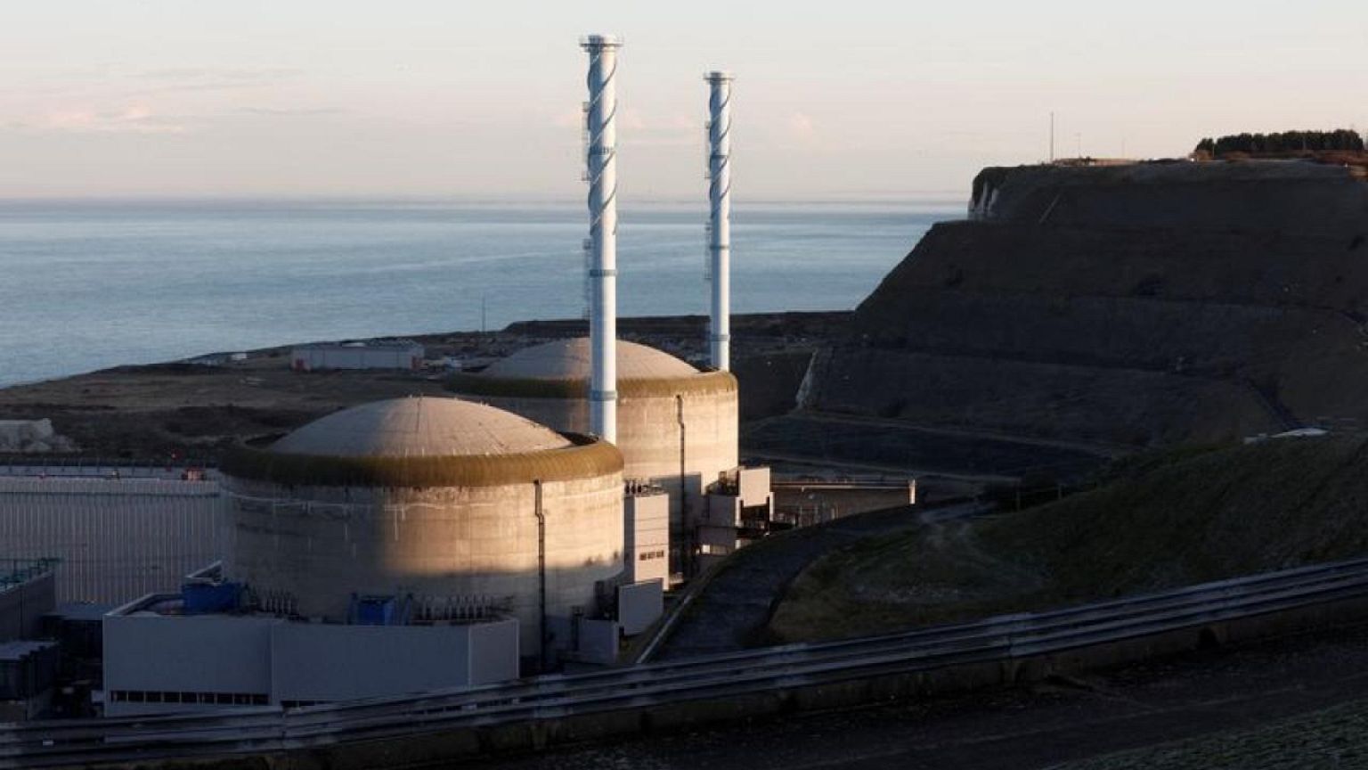 Explainer-Why nuclear-powered France faces power outage risks