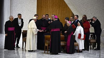 Bergoglio, "regali più umili e sostegno a chi ha bisogno"
