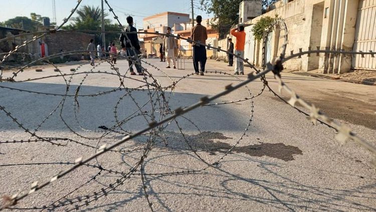 Fuerzas paquistaníes retoman centro antiterrorista capturado y liberan a rehenes: fuentes