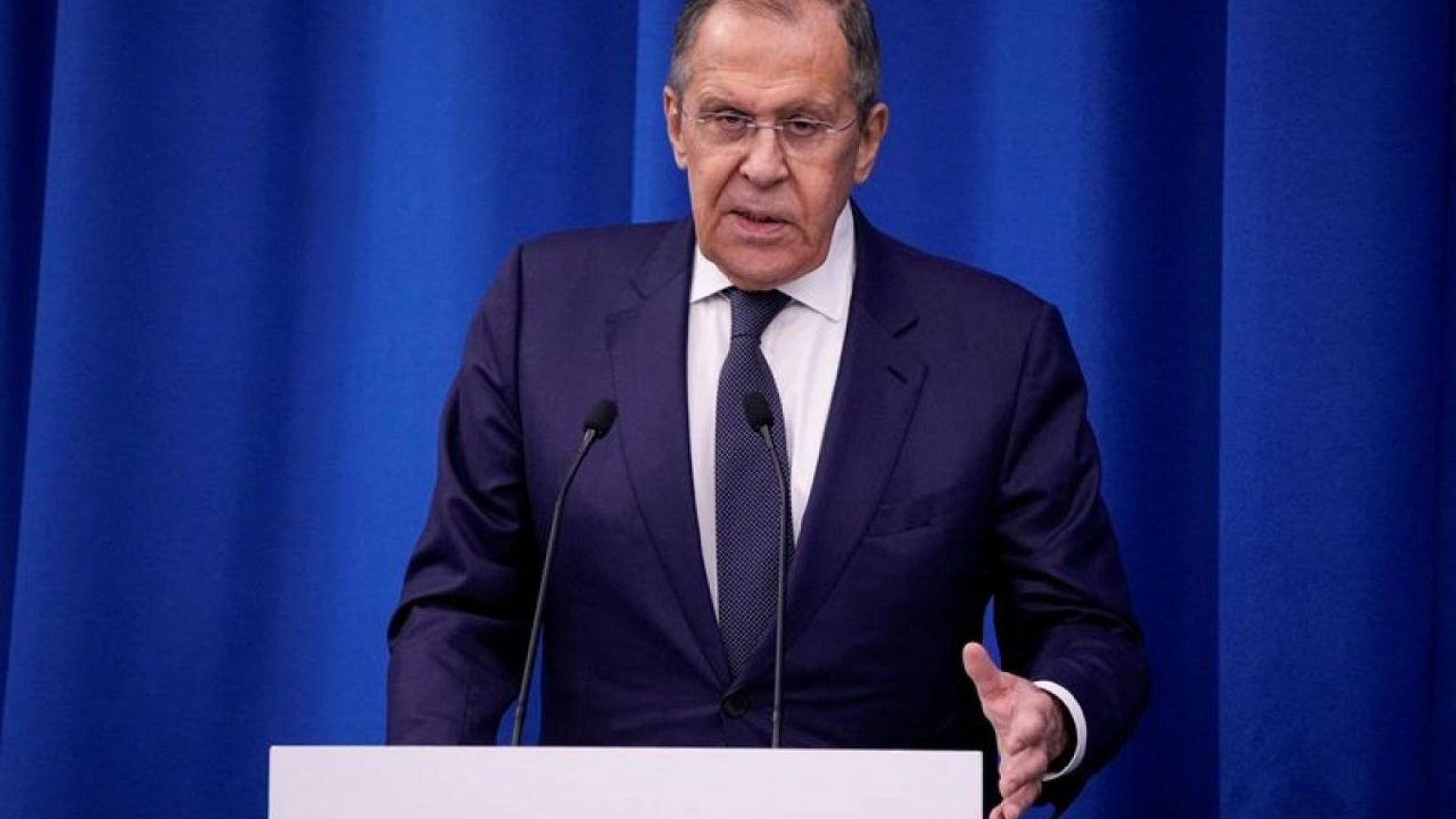 Lavrov: Ucrania debe cumplir las propuestas de Moscú o nuestro ejército decidirá