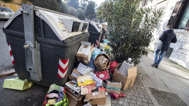 'Usati più operatori di anni scorsi'.Opposizioni,crisi è perenne