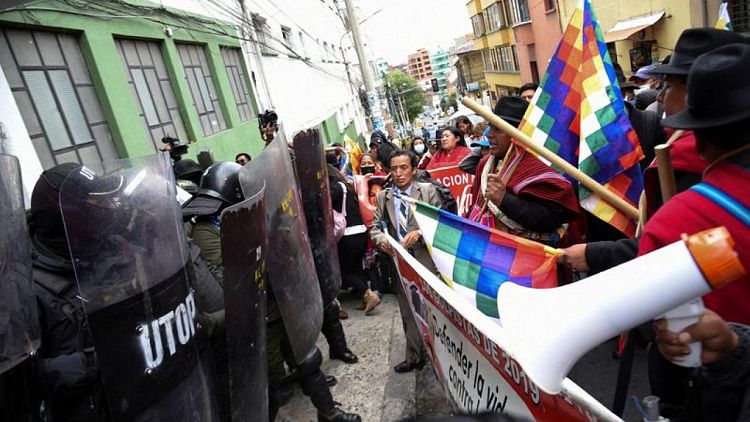 Arresto de gobernador en Bolivia aviva temores de ciclo de venganza política
