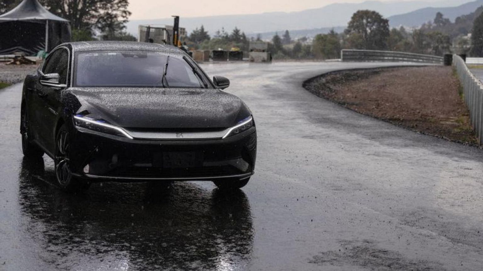 China has a 10,000 euro cost advantage in small EVs, auto supplier says