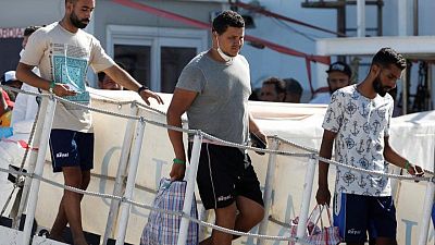 منظمات: قواعد إيطالية جديدة ستودي بحياة مزيد من المهاجرين في البحر المتوسط