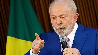 Lula dice que Brasil "crecerá con responsabilidad" mientras los mercados se recuperen