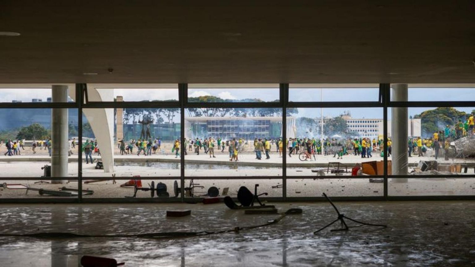 Lula decreta intervención de seguridad tras los disturbios en Brasilia