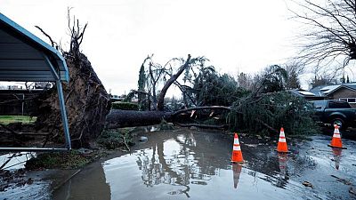 Una tormenta deja a más de 120.000 personas sin electricidad en California