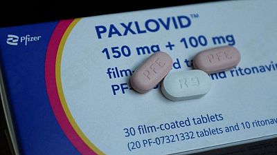 El CEO de Pfizer descarta el uso del medicamento genérico Paxlovid en China