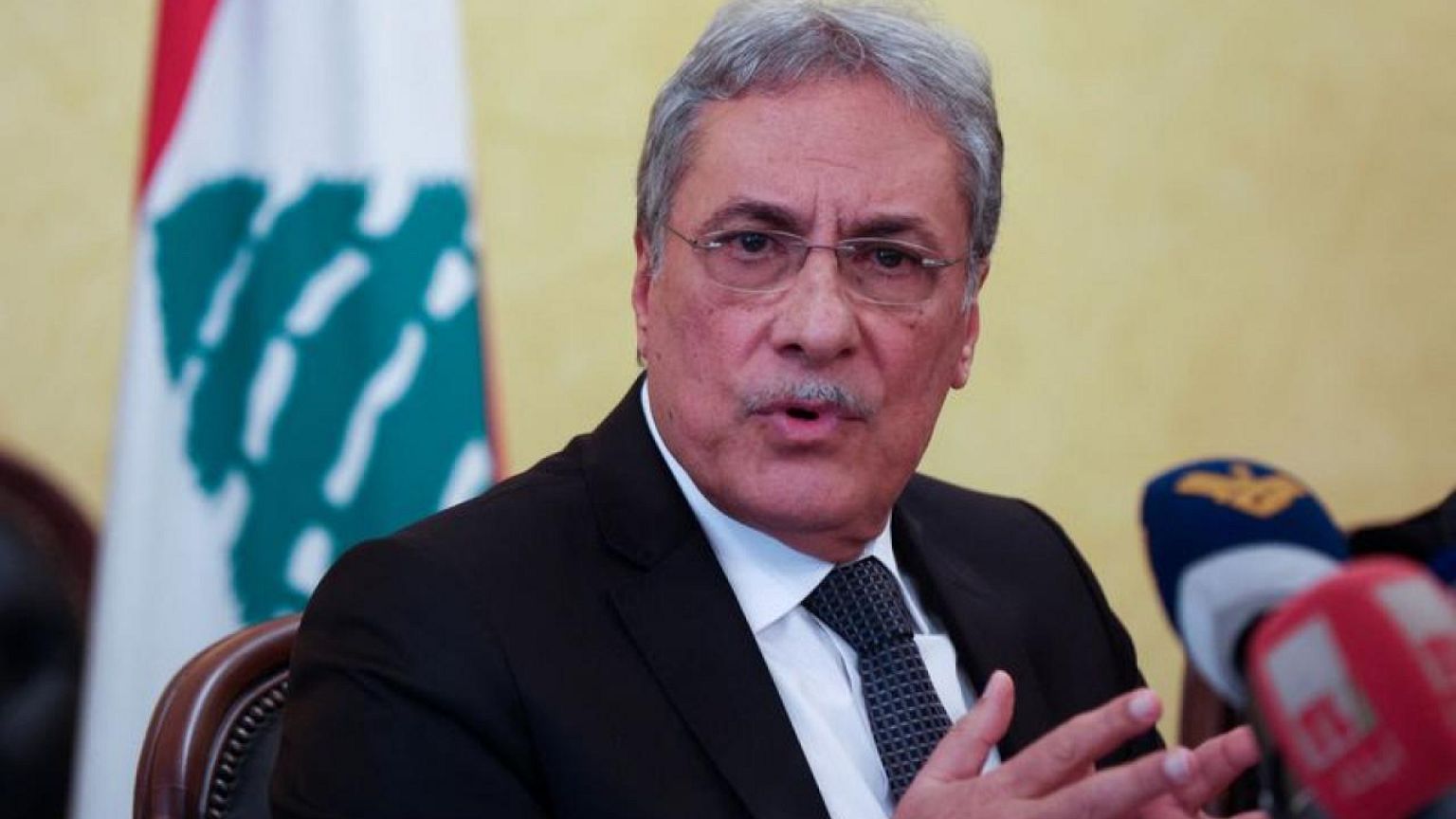 وزير: مسؤولون أوروبيون يبدأون تحقيقات بشأن الفساد في لبنان الأسبوع المقبل