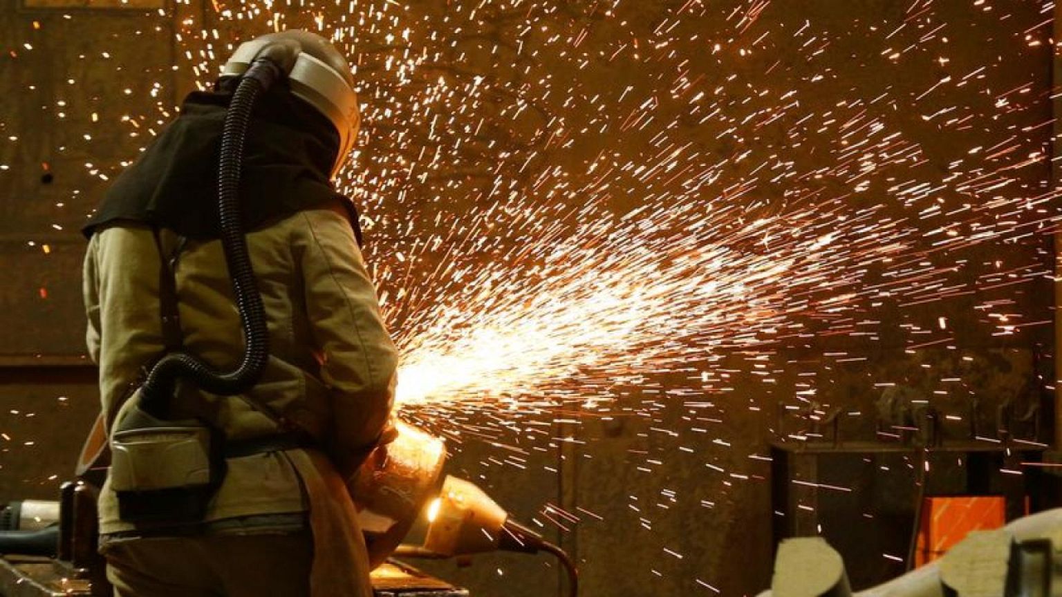 More than half of German companies report labour shortages