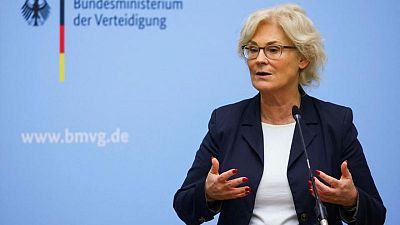 La ministra de Defensa alemana anuncia su dimisión