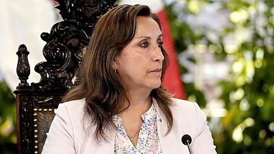 رئيسة بيرو تعتذر عن سقوط عشرات القتلى في احتجاجات