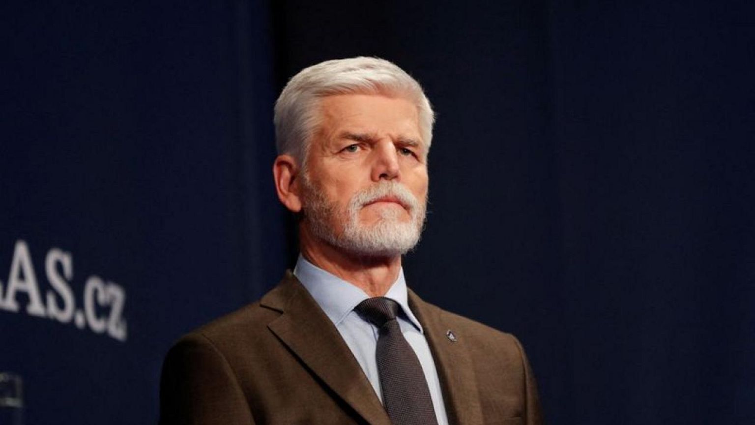 Retired general Pavel leads in poll ahead of Czech presidential vote