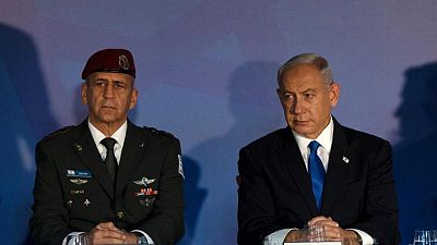 إسرائيل تتعهد بإبقاء جيشها بعيدا عن السياسة