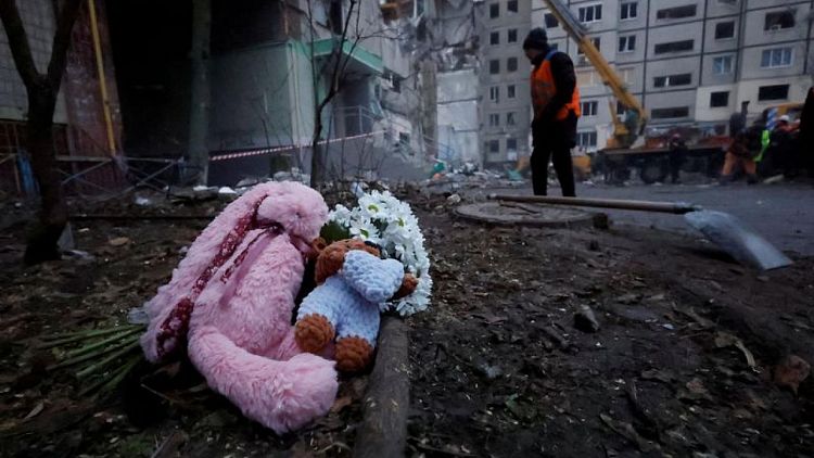 Los ucranianos lloran a las víctimas del atentado de Dniéper