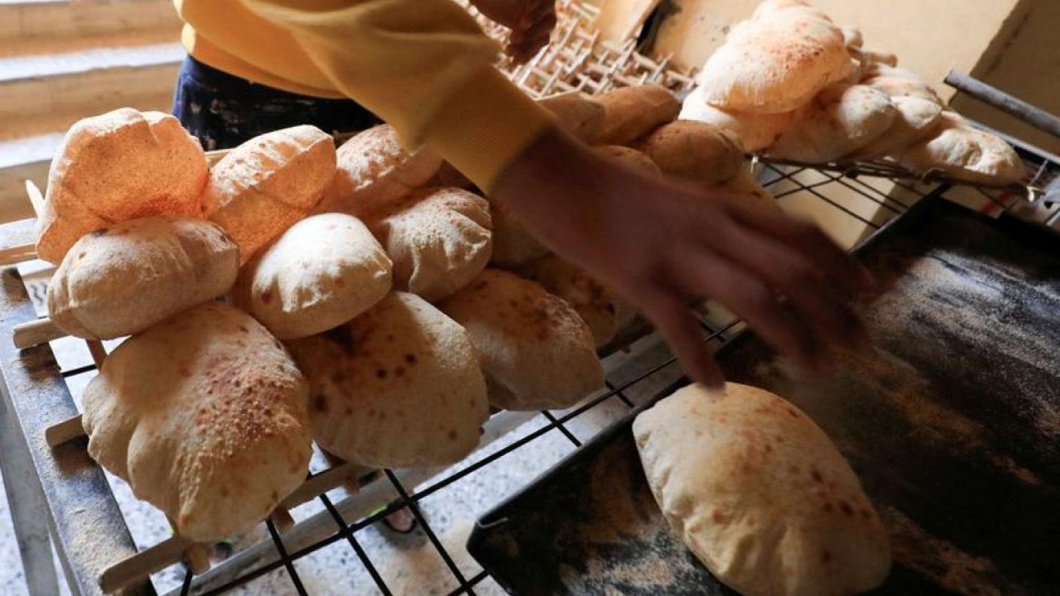 Egypt to sell discounted bread to fight inflation