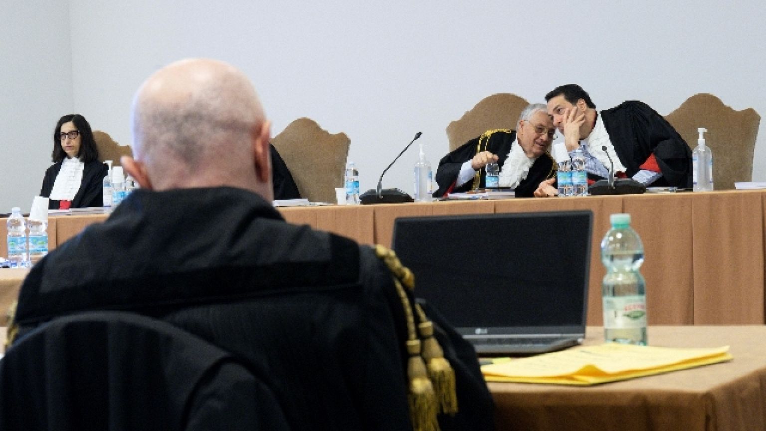 Legale, la sentenza della Cassazione non lo riguarda