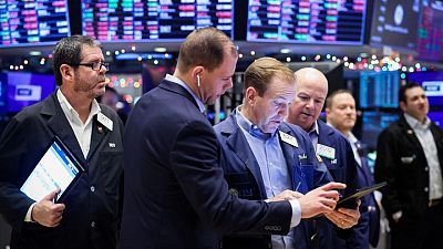 Wall Street cae tras resultados de Goldman; preocupación por China pesa