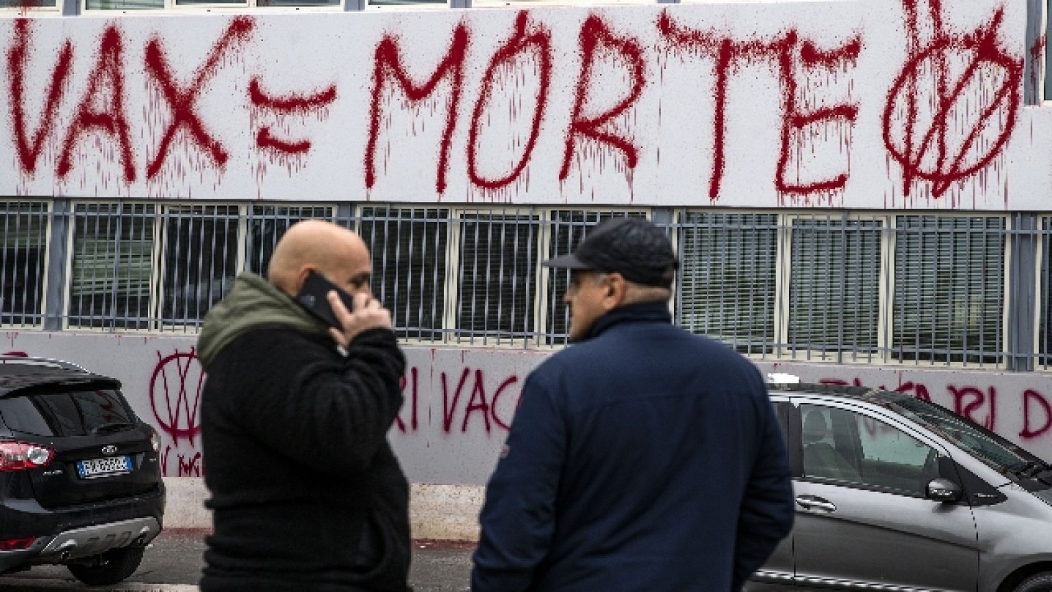 Rettore Udine sospese Talamini dal servizio