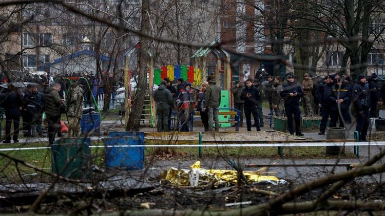 مقتل وزير داخلية أوكرانيا و15 آخرين في سقوط طائرة هليكوبتر