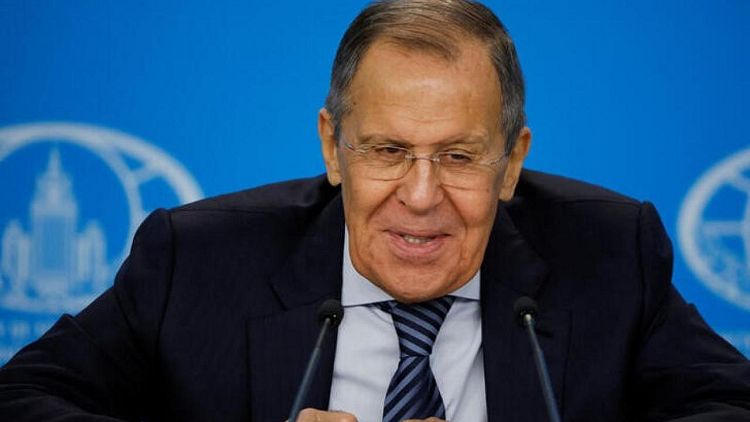 Lavrov dice que Rusia y China están alerta ante los "juegos" occidentales