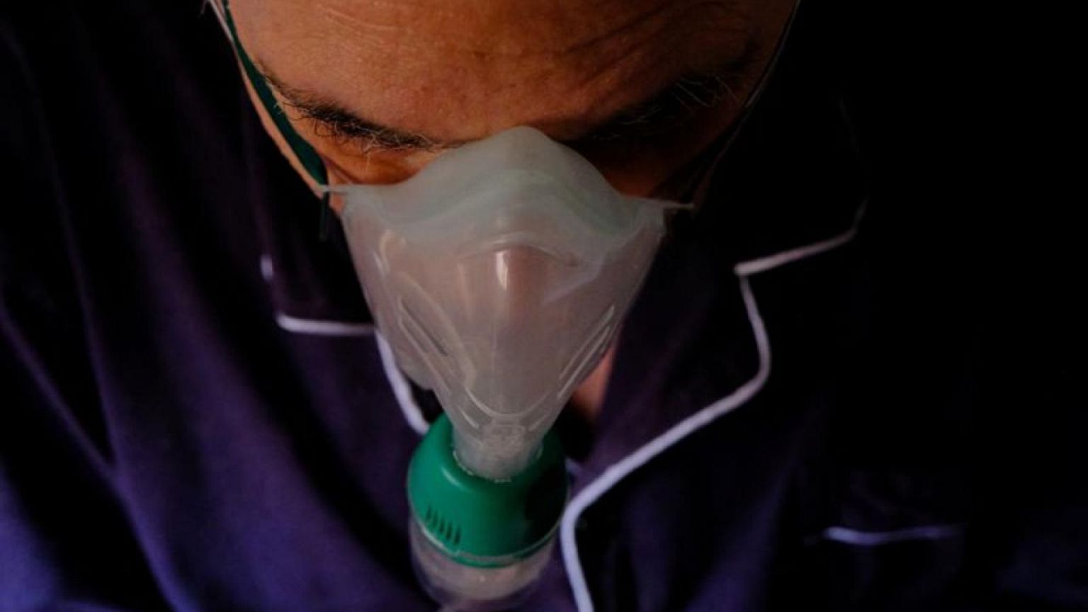 Los altos precios de la luz llevan a la pobreza a algunos pacientes en España