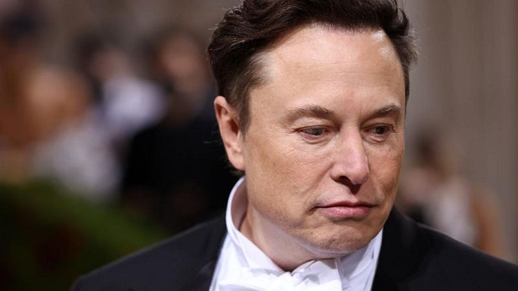 Musk 'mintió' sobre la financiación para sacar Tesla de Bolsa, según abogado de inversores