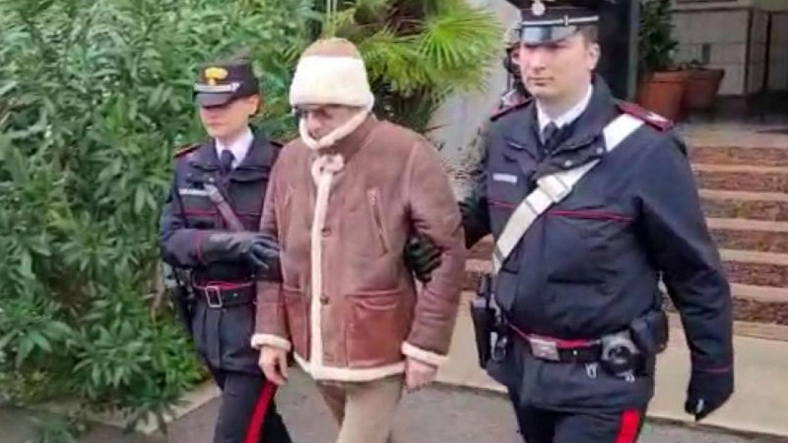 Factbox-How top Mafia boss Messina Denaro escaped justice for 30 years