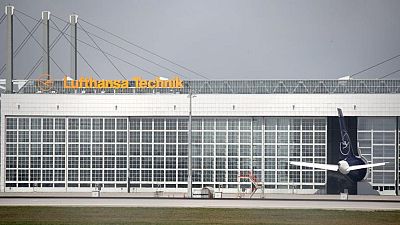 Lufthansa Technik seeks investors in partial sale