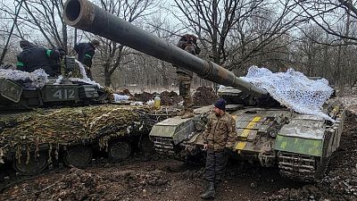 Ukraine says it is paying in lives as tank debate drags on