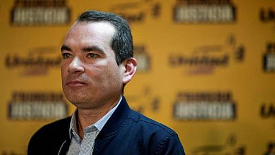 Oposición de Venezuela podría mover fondos en pequeñas cantidades para evitar acreedores: fuentes