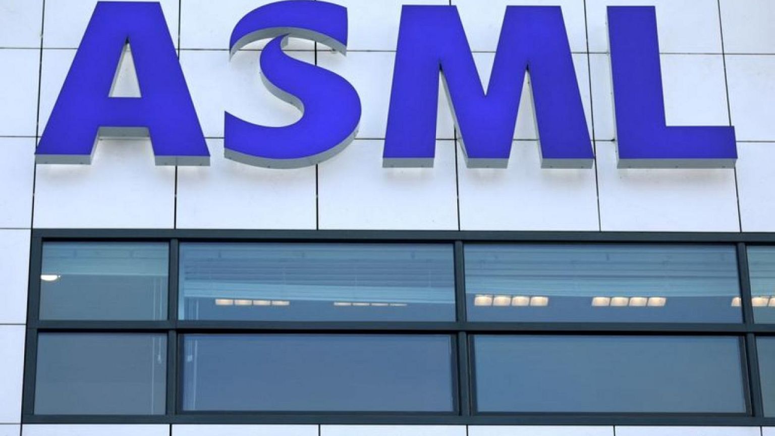 Dutch defence ministry advised against ASML exports to China in 2020 -FD