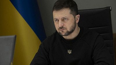 زيلينسكي: أوكرانيا ستستمر في الكفاح للحصول على دبابات حديثة