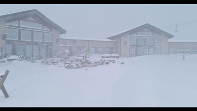 Nevica sull'arco appenninico e sulle località colpite dal sisma Nevica sull'arco appenninico e sulle località colpite dal sisma