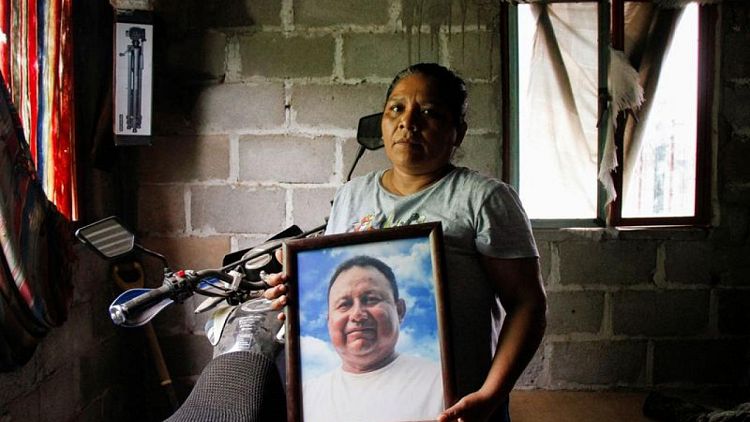 En México, un reportero publicó una historia. Al día siguiente estaba muerto
