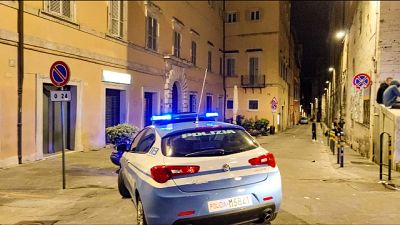 E' successo a Perugia, in corso le indagini della polizia