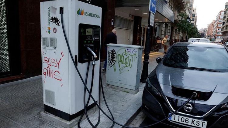 La industria del automóvil insta a España a acelerar la electrificación tras el bajón de ventas