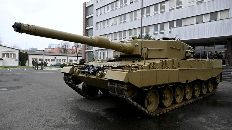 أمريكا وألمانيا تعتزمان إرسال عشرات الدبابات لمساعدة أوكرانيا