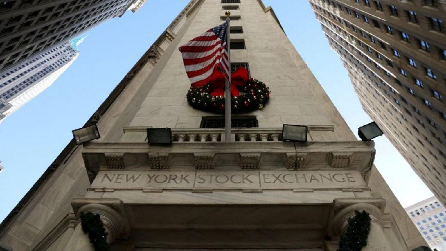 المؤشر ستاندرد اند بورز 500 يغلق منخفضا بعد نتائج متباينة للشركات