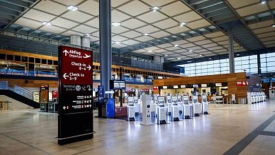 La huelga por los salarios en el aeropuerto de Berlín paraliza todos los vuelos
