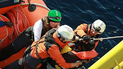 "¡Vayan más al norte!", Italia exaspera a los barcos de rescate de inmigrantes