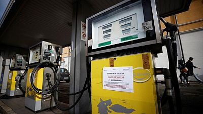 Italian petrol pump operators go on strike in row over prices