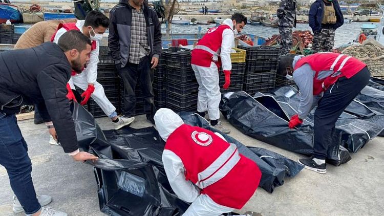 Migrant wreck off Libya kills eight with scores rescued-Red Crescent