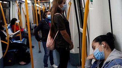 SALUD-CORONAVIRUS-MASCARILLAS:España suprimirá la mascarilla obligatoria en el transporte público el 7 de febrero