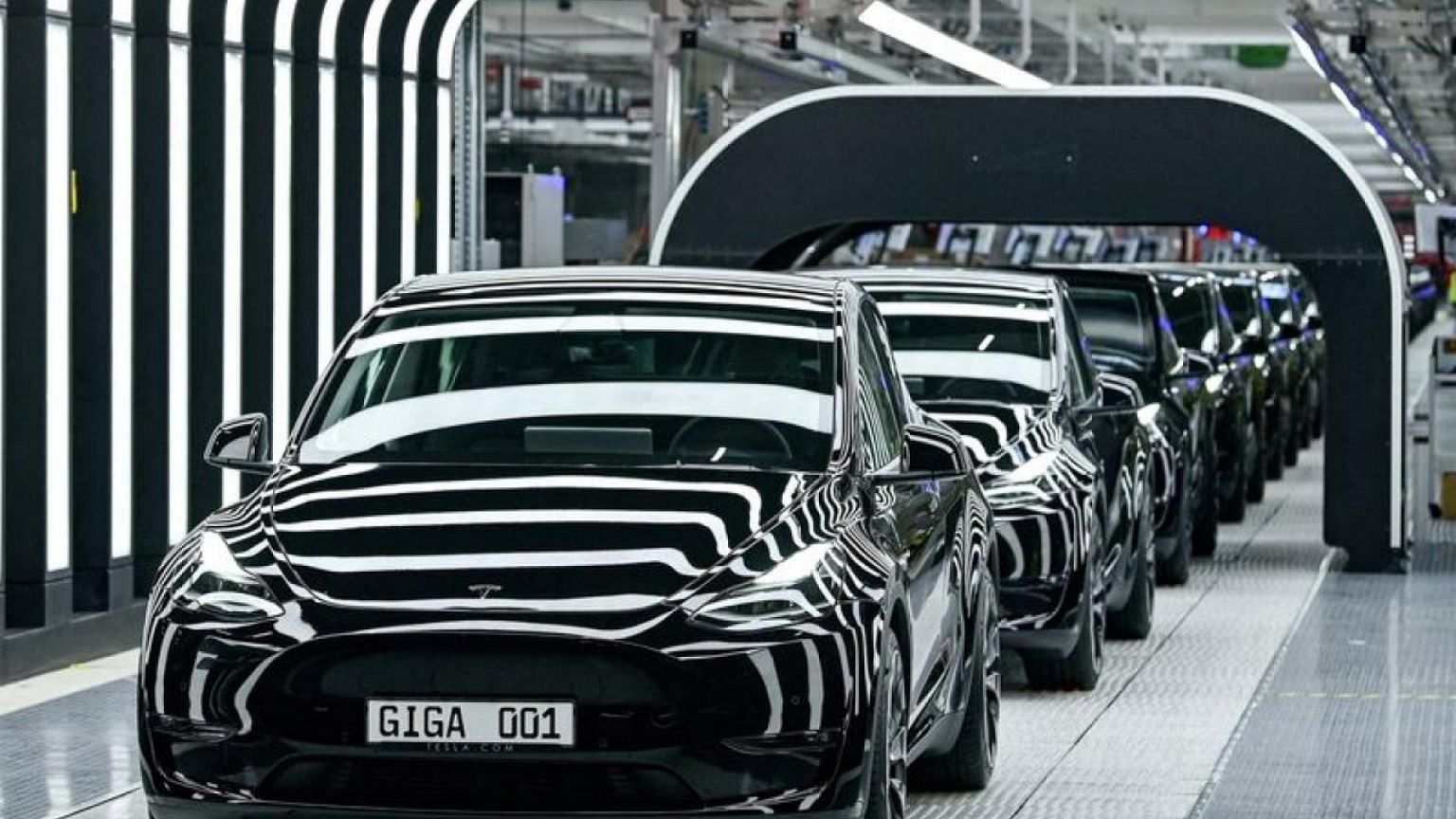 AUTOS-TESLA-REPAIRS:Tesla, insurers take different paths to deal with expensive repairs